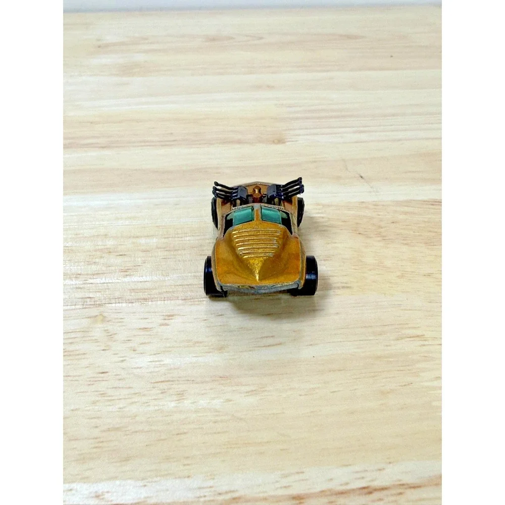 Vintage Topper Johnny Lightning Vicious Vette Gold Missing Engine